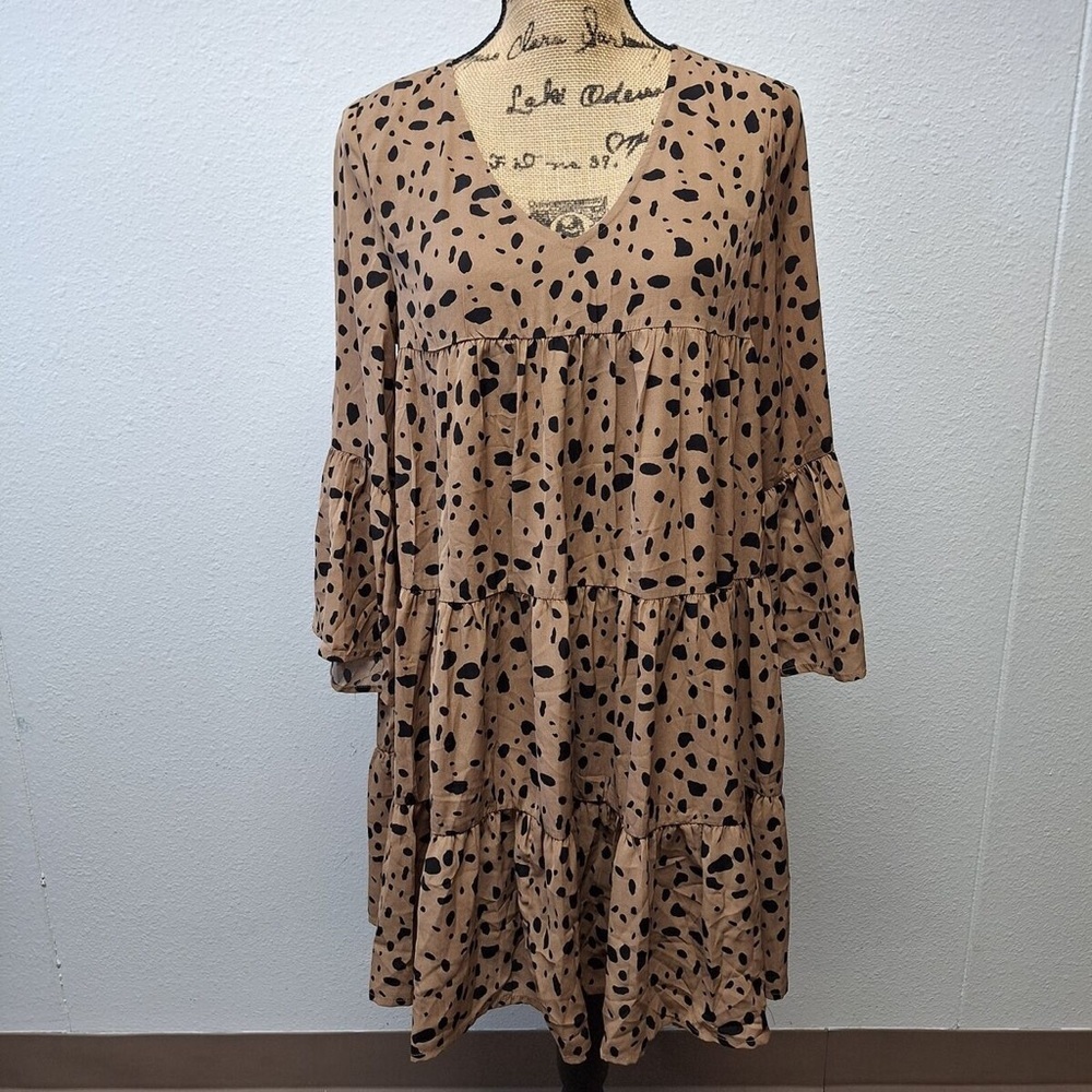 &Merci Chic Tiered Tan and Black Dress